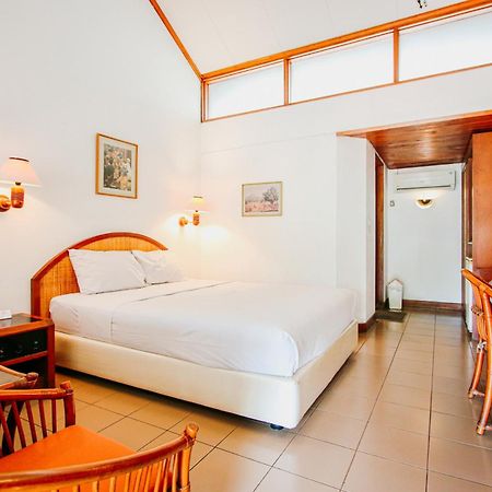 Hotel Bumi Asih Gedung Sate Bandung Exteriör bild