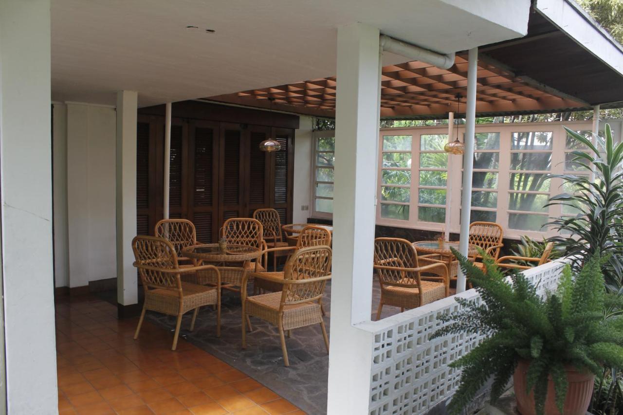 Hotel Bumi Asih Gedung Sate Bandung Exteriör bild