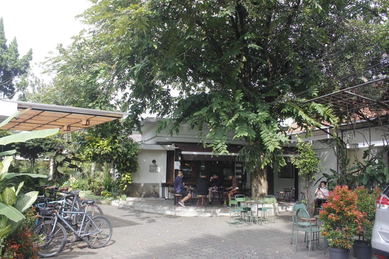 Hotel Bumi Asih Gedung Sate Bandung Exteriör bild
