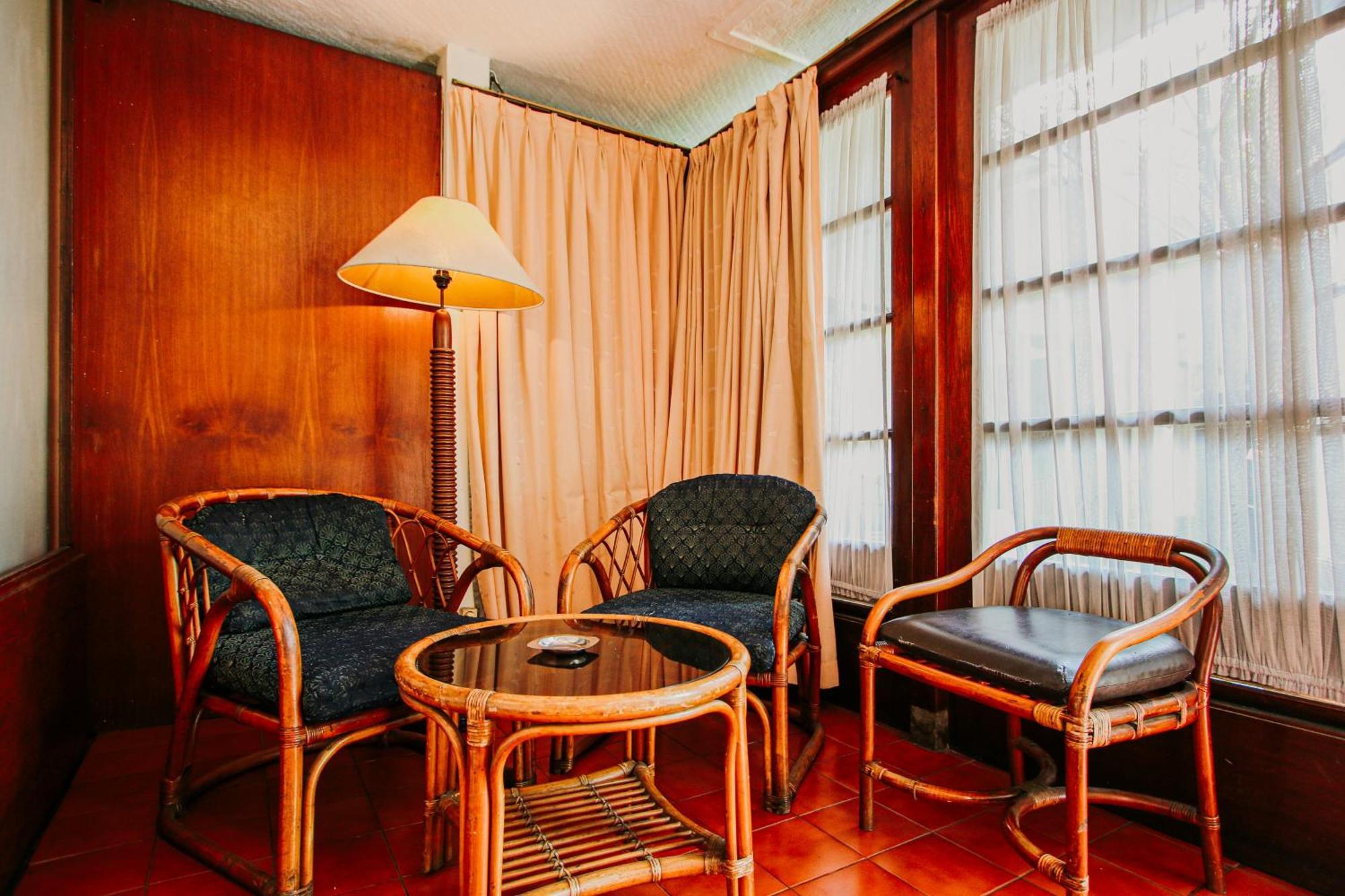 Hotel Bumi Asih Gedung Sate Bandung Exteriör bild
