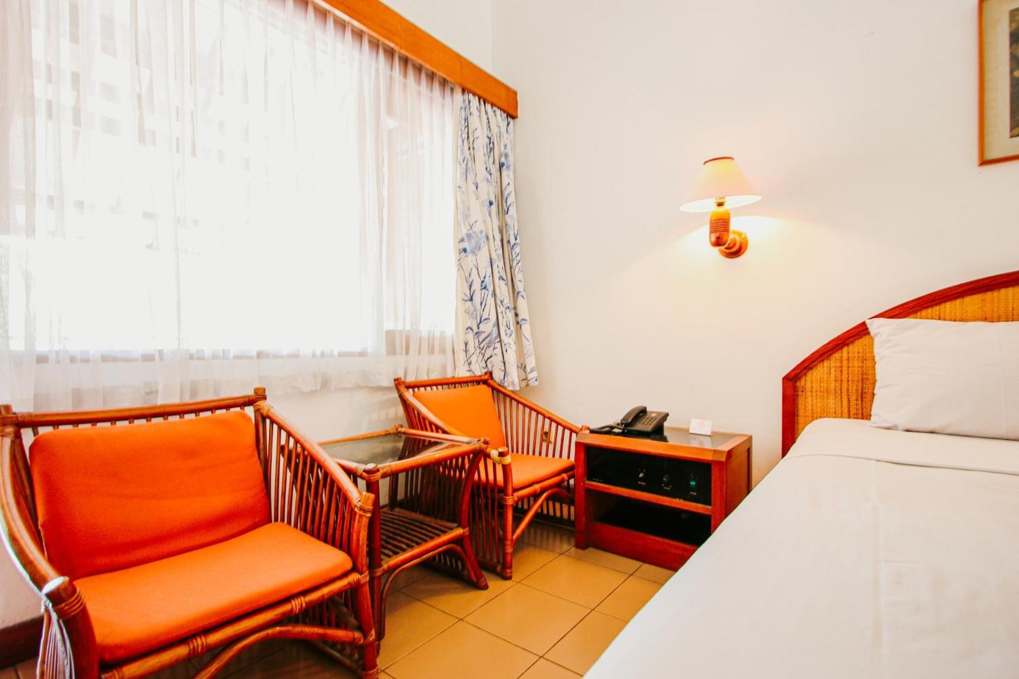 Hotel Bumi Asih Gedung Sate Bandung Exteriör bild