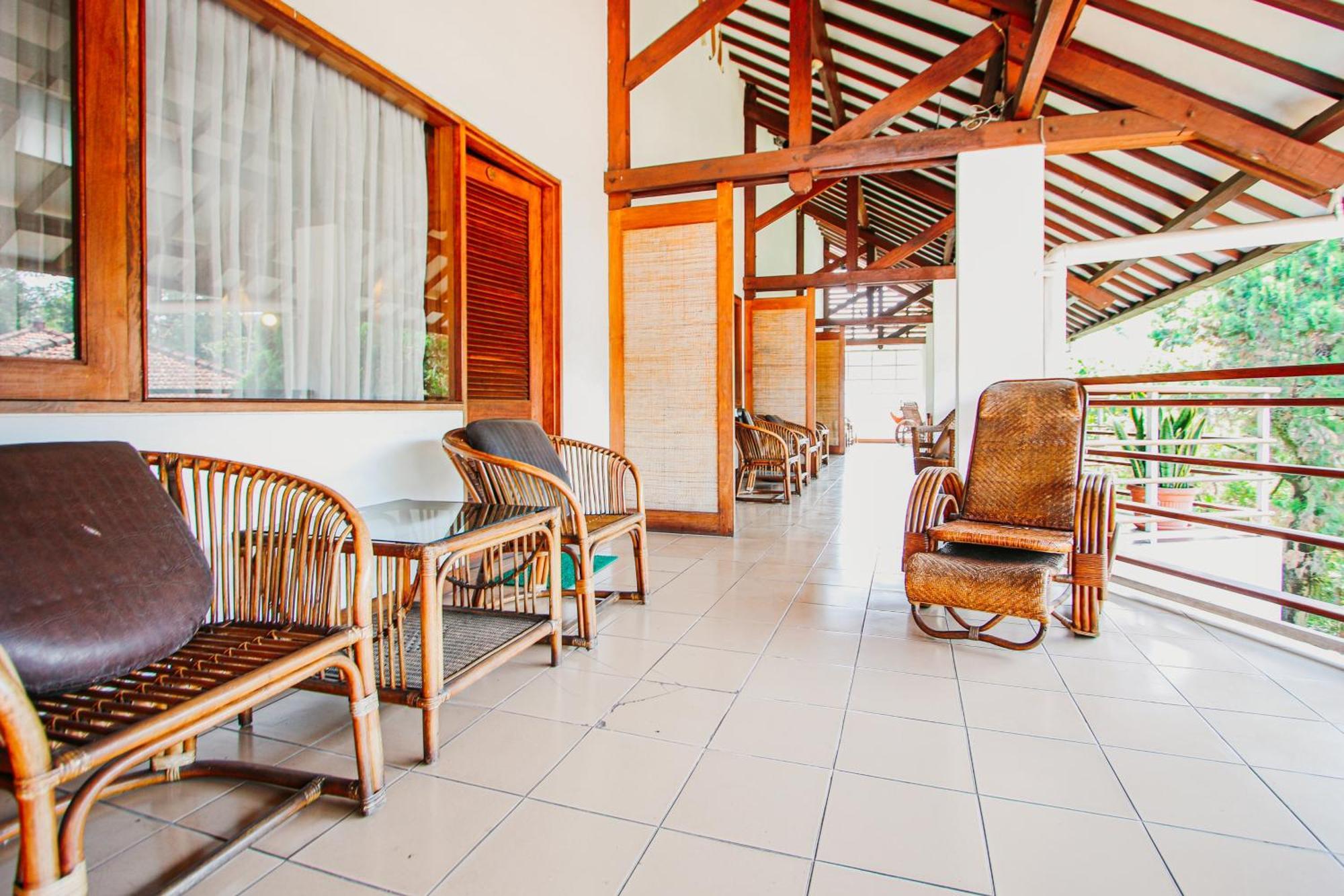 Hotel Bumi Asih Gedung Sate Bandung Exteriör bild