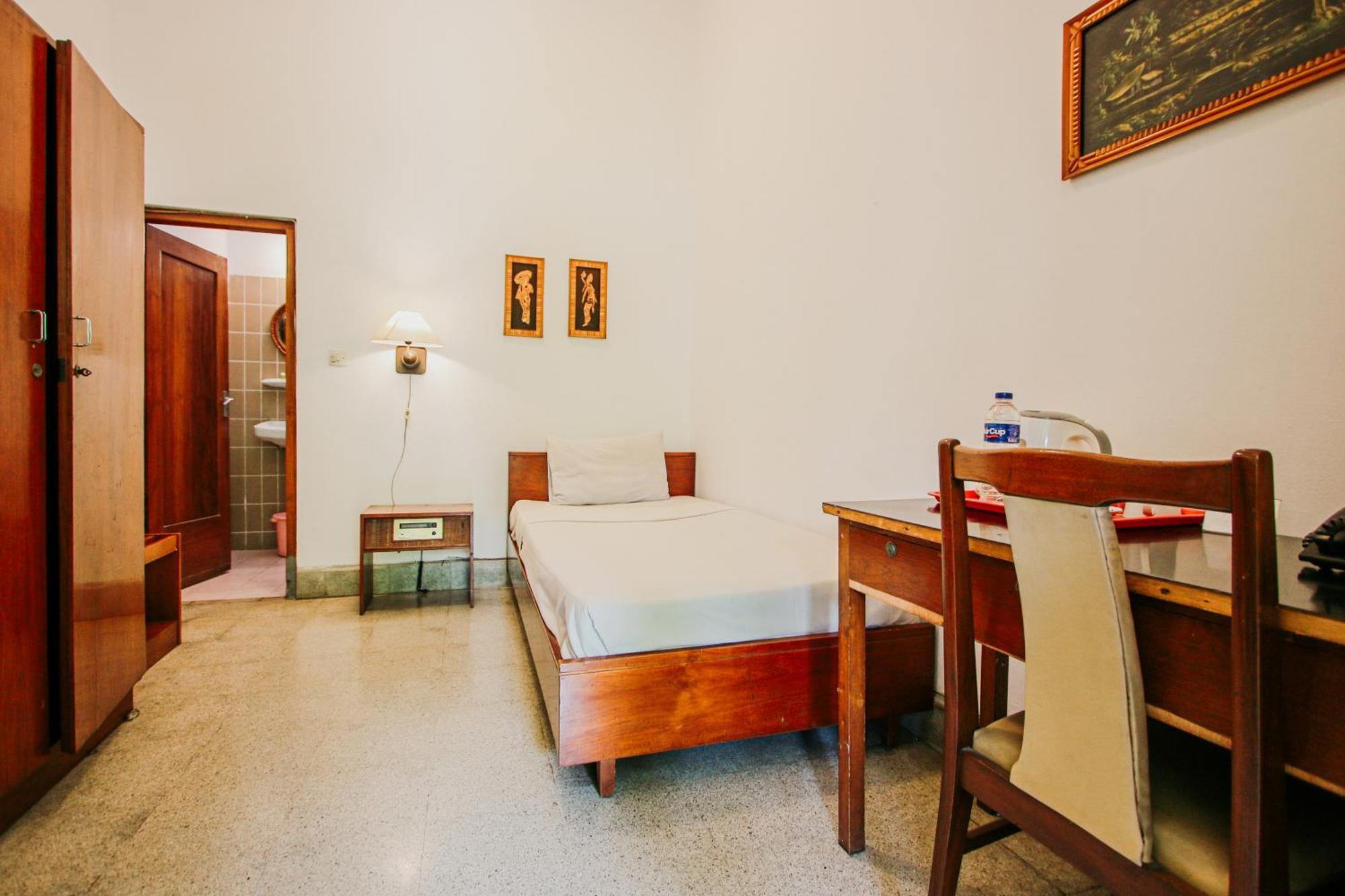 Hotel Bumi Asih Gedung Sate Bandung Exteriör bild