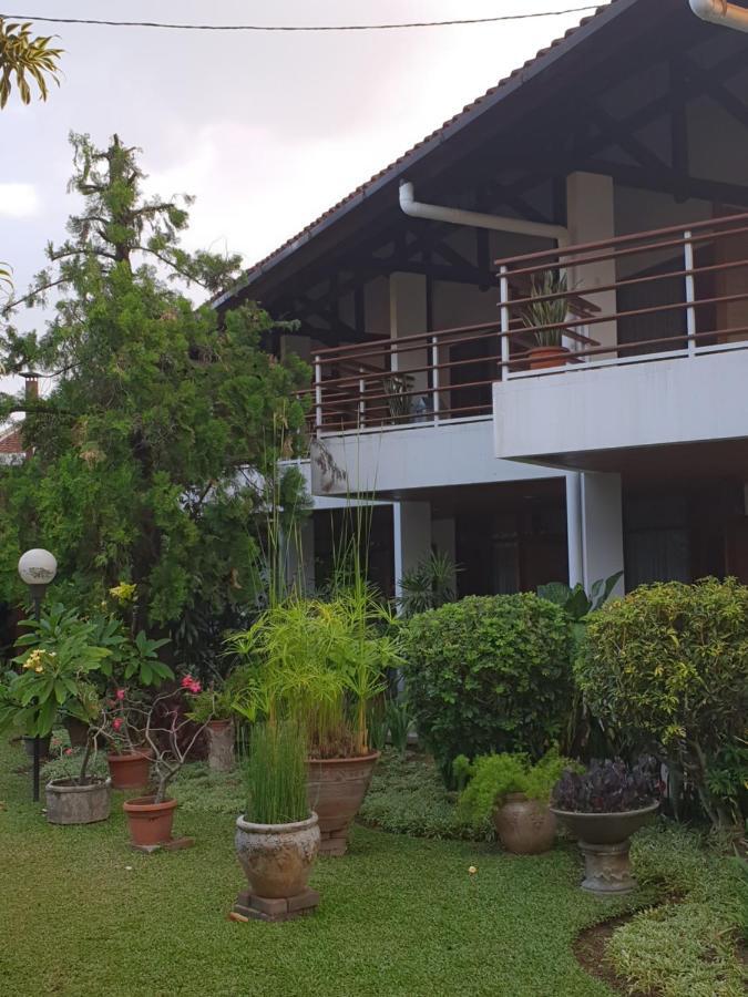 Hotel Bumi Asih Gedung Sate Bandung Exteriör bild