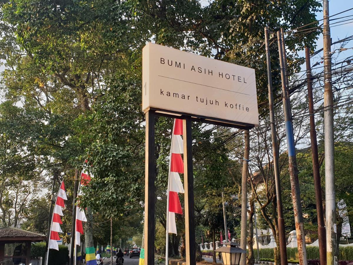 Hotel Bumi Asih Gedung Sate Bandung Exteriör bild