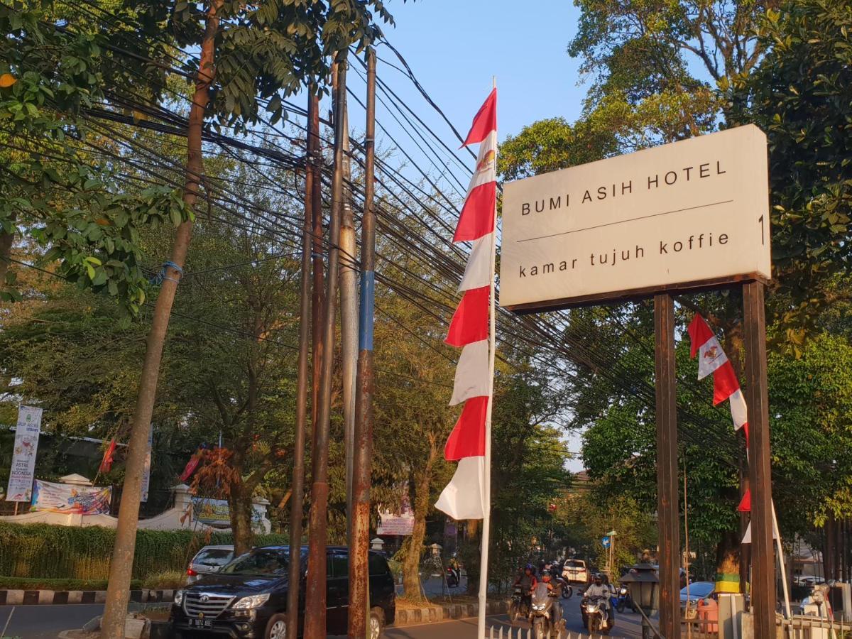 Hotel Bumi Asih Gedung Sate Bandung Exteriör bild